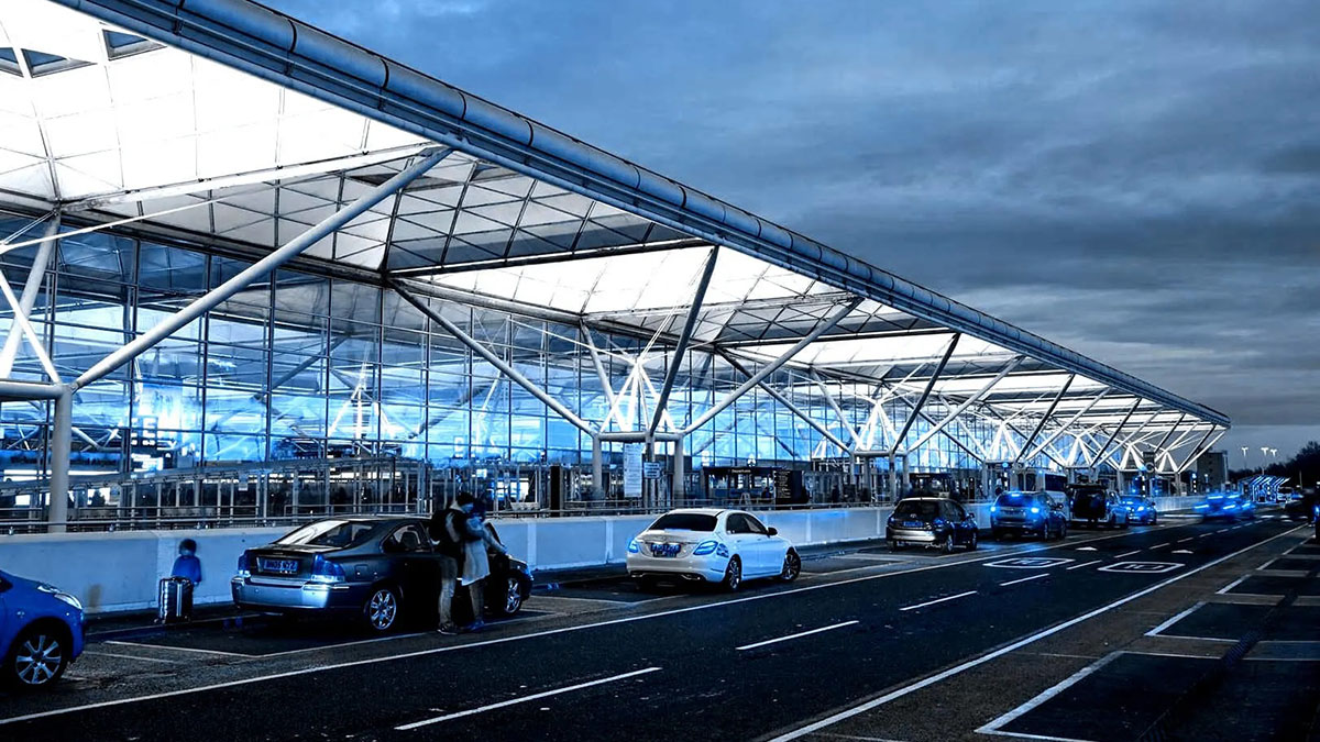 Arrival Timing and Stansted Airport Pickup Coordination