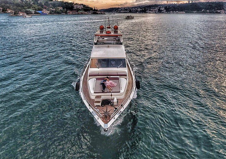 ere b middle class yacht