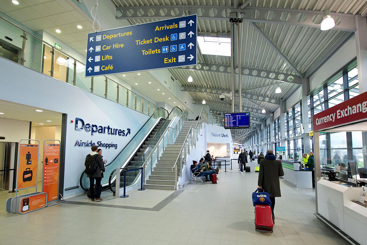 Operational Clarity Before You Book Southend Airport Transfer