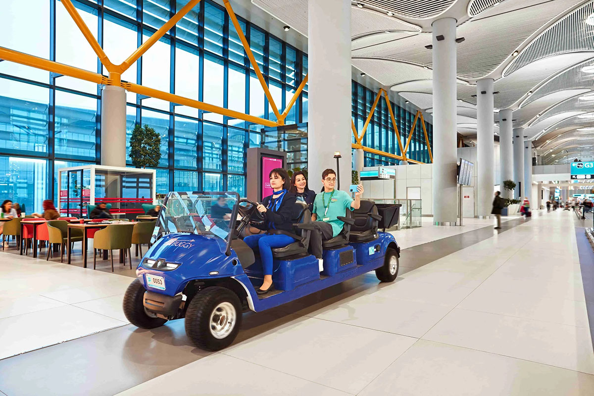 Terminal mobility shortcut inside Istanbul Airport IST