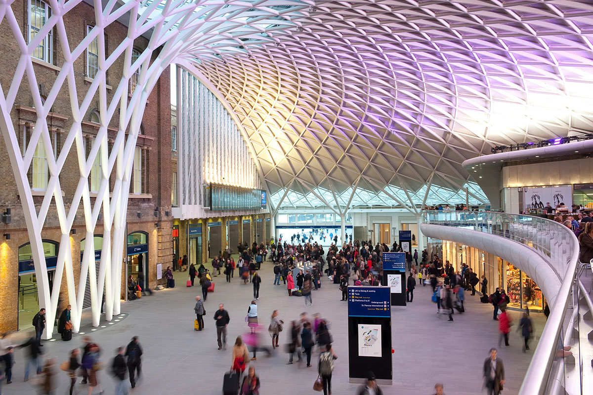 Southend Airport Transfer Routes Across London